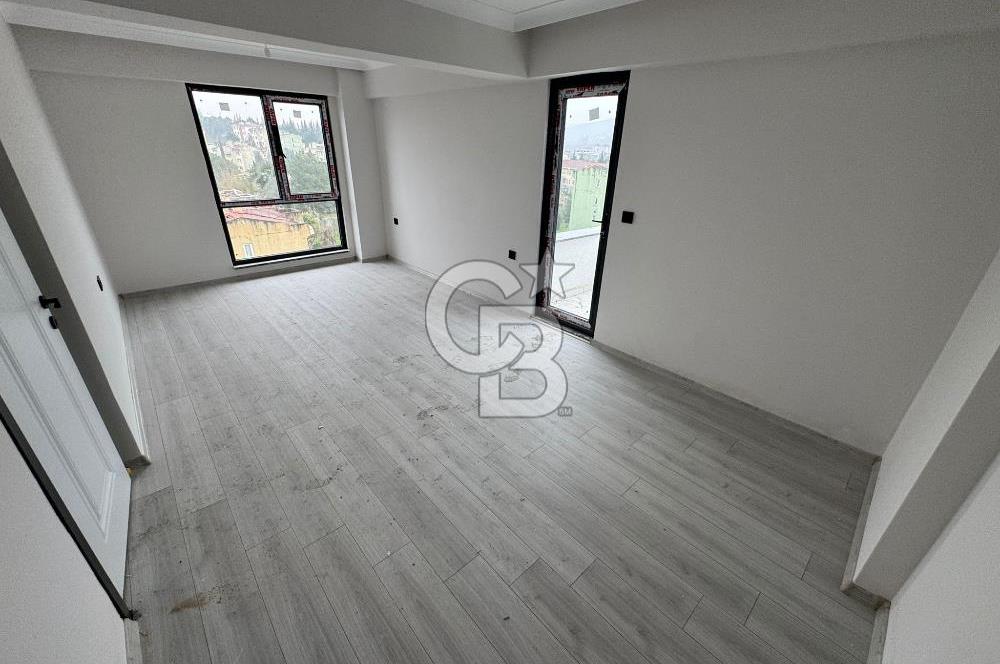 Gölcük Şirinköy'de Satılık Yerden Isıtmalı 2+1 Daire