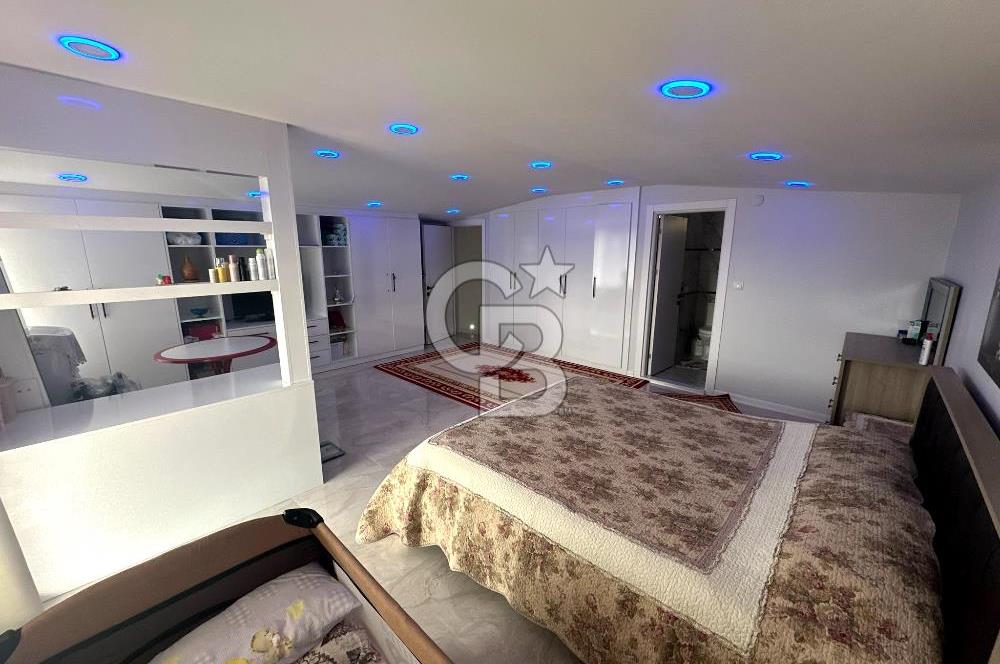 Gölcük Yeni Mahallede Satılık 4+1 Müstakil Bina