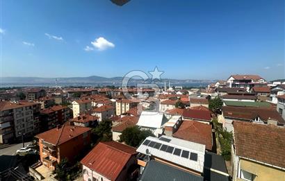 Gölcük Yeni Mahallede Satılık 3+1 Deniz Manzaralı Dubleks