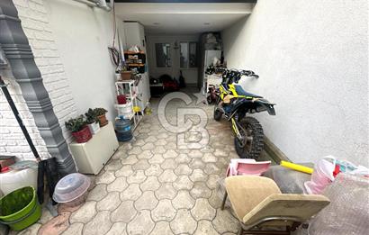 Gölcük Yeni Mahallede Satılık 4+1 Müstakil Bina