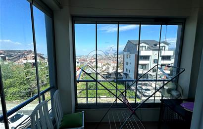 Gölcük Şirinköy'de Deniz Manzaralı Yerden Isıtmalı 2+1