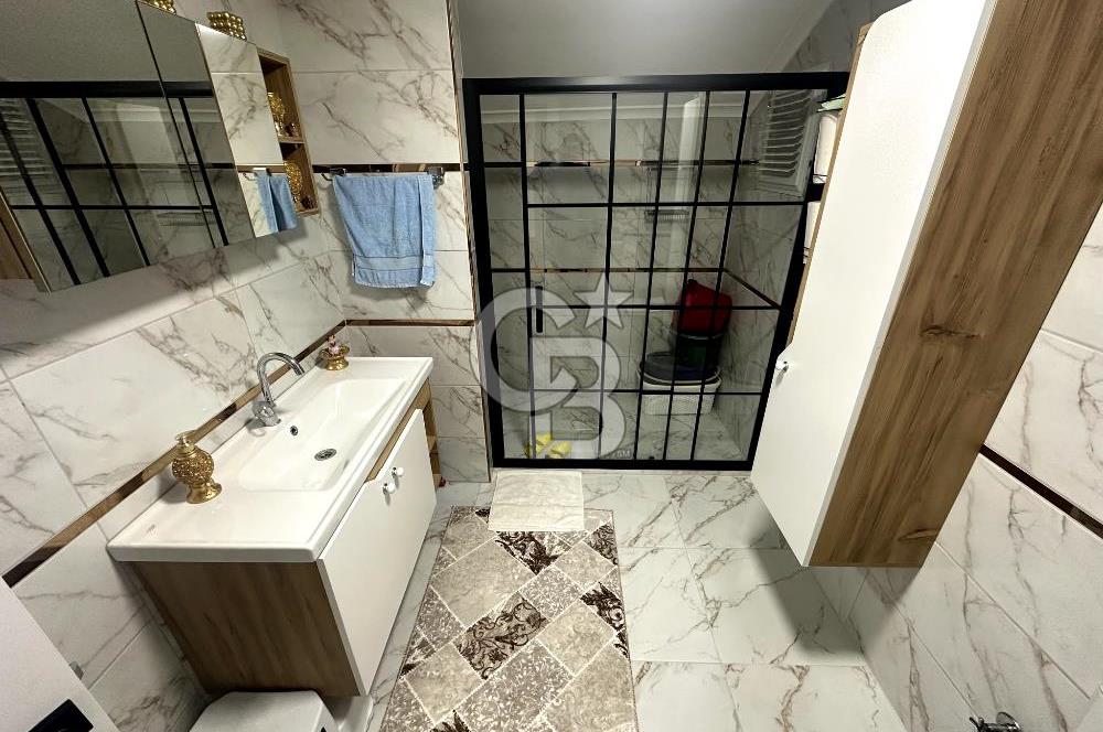 Gölcük Yeni Mahallede Satılık 4+1 Müstakil Bina