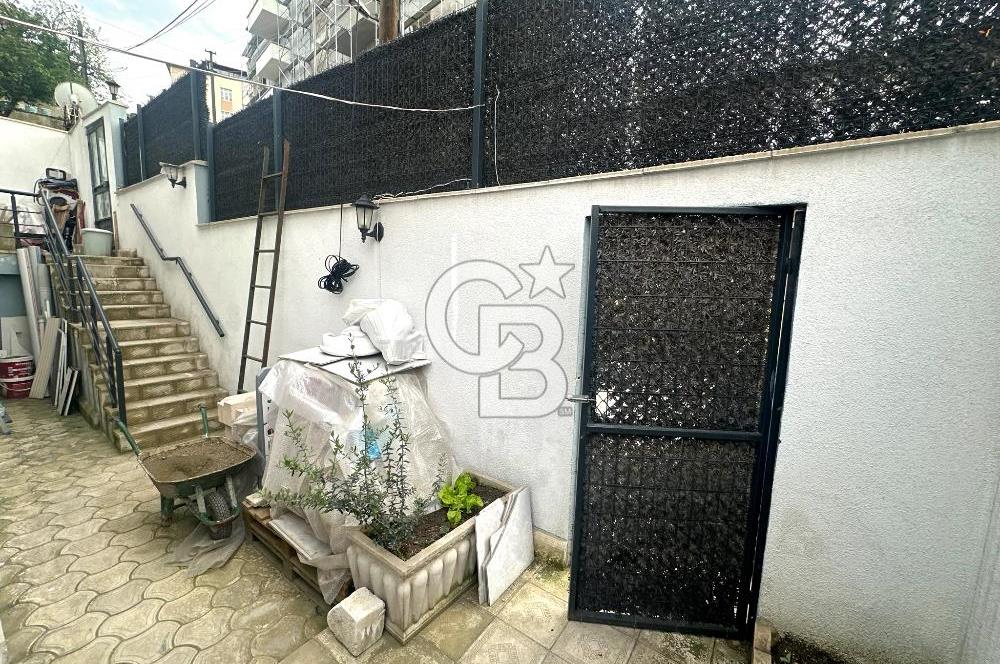 Gölcük Yeni Mahallede Satılık 4+1 Müstakil Bina