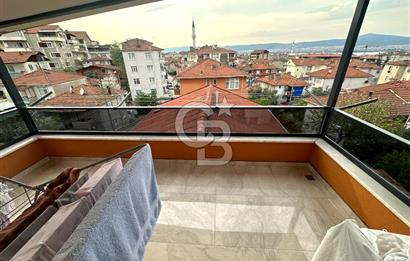Gölcük Yeni Mahallede Satılık 4+1 Müstakil Bina