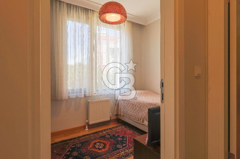 Bağdat caddesi Caddebostan'da Satılık 3+1 Genç Bina