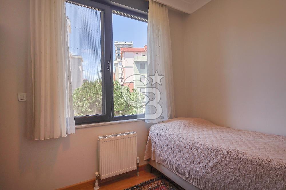 Bağdat caddesi Caddebostan'da Satılık 3+1 Genç Bina