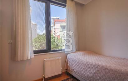 Bağdat caddesi Caddebostan'da Satılık 3+1 Genç Bina