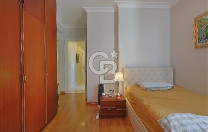 Bağdat caddesi Caddebostan'da Satılık 3+1 Genç Bina