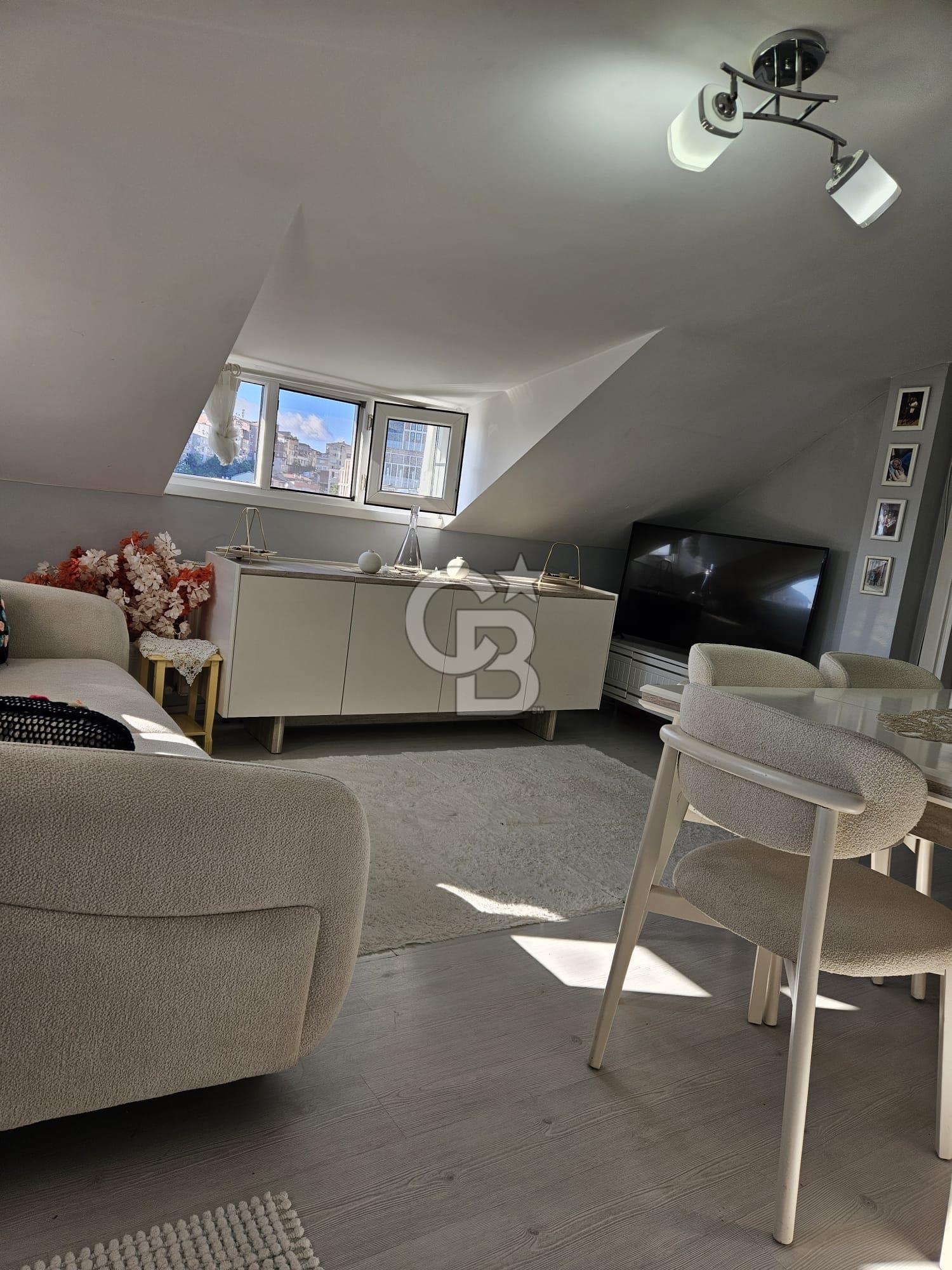 ŞİŞLİ GÜLBAHAR MAHALLESİ DE 2+1 SATILIK DAİRE