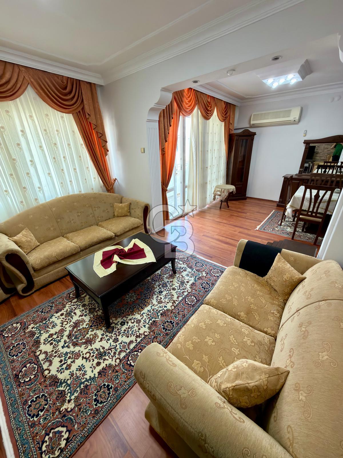 Karşıyaka Çarşı İçinde 3+1 Eşyalı Kiralık Daire