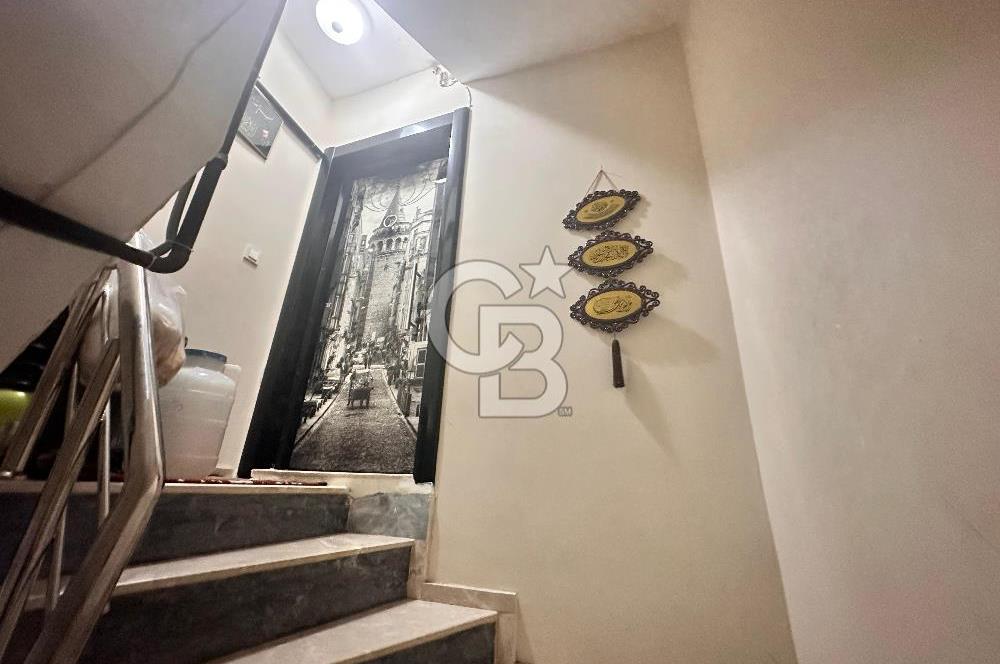 Bornova Ergene'de Satılık 6+1 Geniş Çatı Dubleks