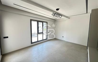 Şemikler Cadde Üstü Konumda 2+1 120m² Kiralık Daire.