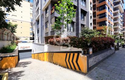 Bağdat caddesi Caddebostan'da Satılık 3+1 Genç Bina