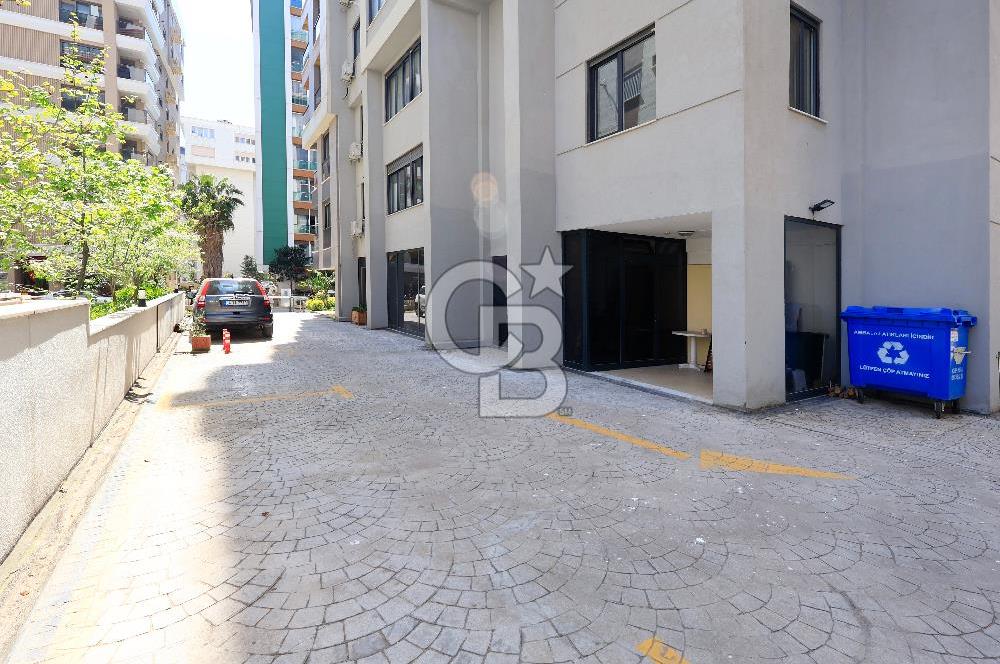 Bağdat caddesi Caddebostan'da Satılık 3+1 Genç Bina