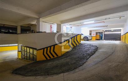 Bağdat caddesi Caddebostan'da Satılık 3+1 Genç Bina