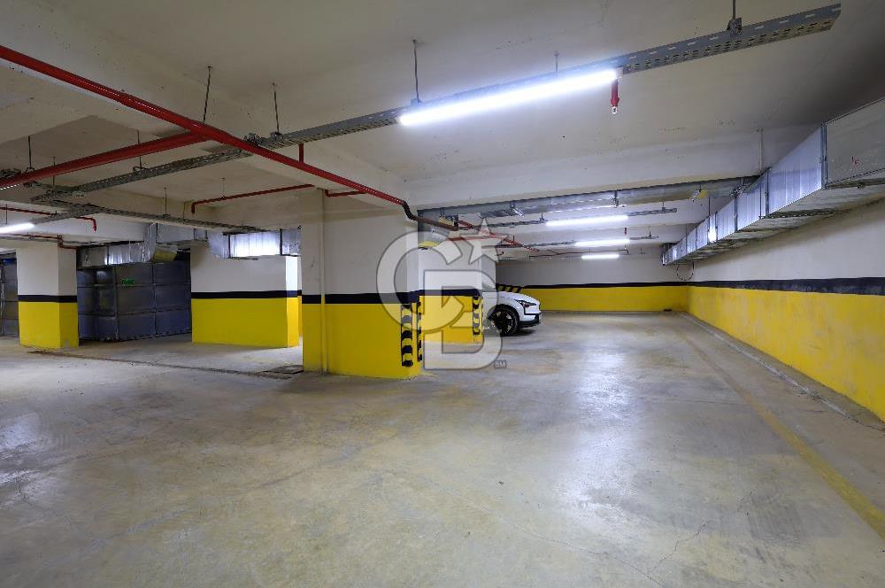 Bağdat caddesi Caddebostan'da Satılık 3+1 Genç Bina