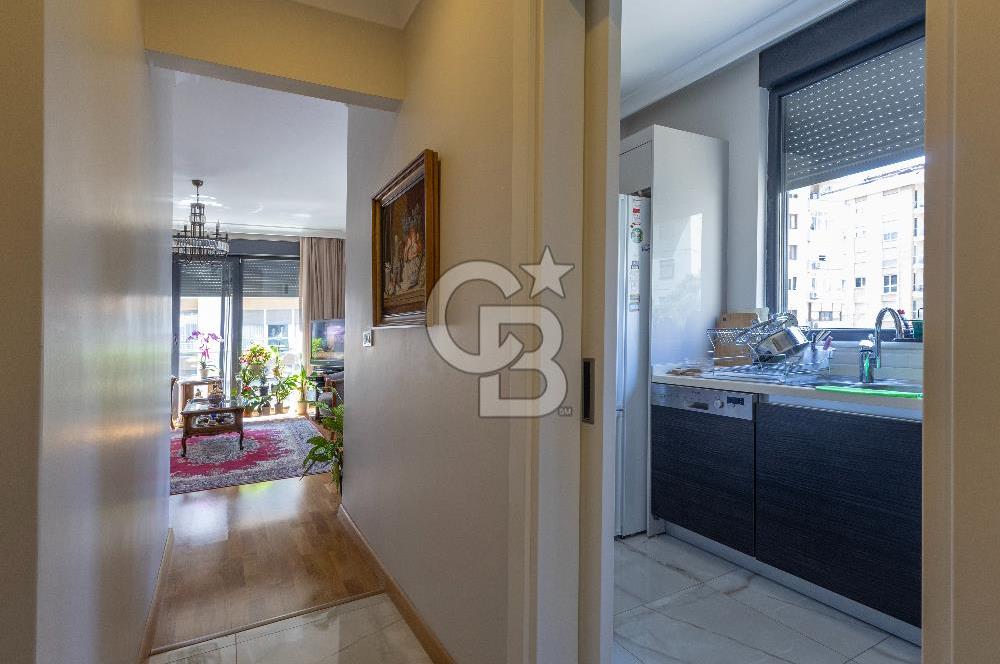 Bağdat caddesi Caddebostan'da Satılık 3+1 Genç Bina