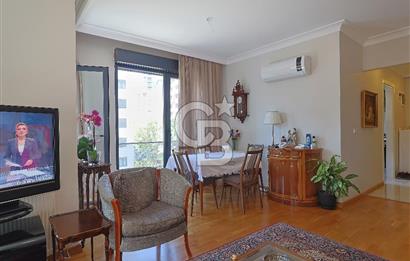 Bağdat caddesi Caddebostan'da Satılık 3+1 Genç Bina