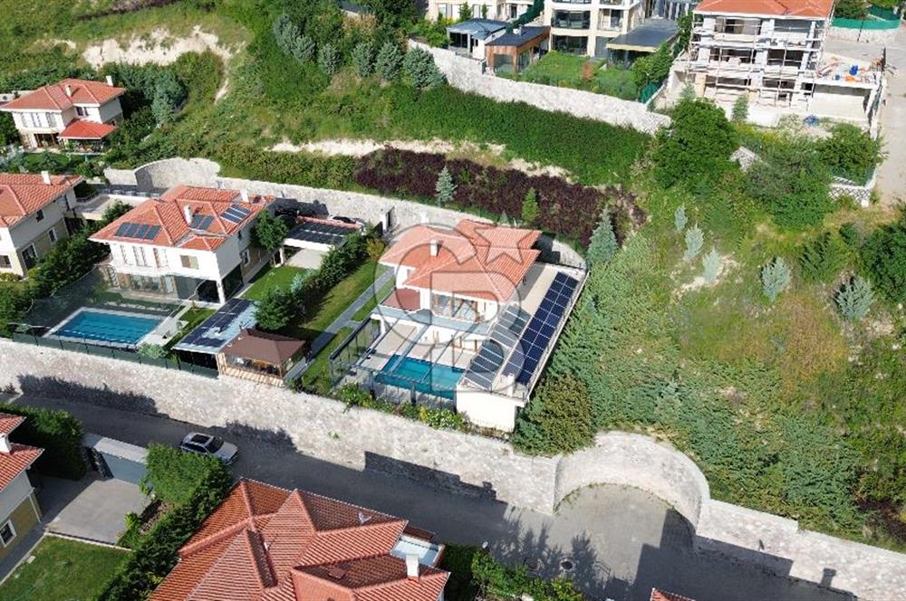 MEBUSKENT SİTESİ HAVUZLU GÜNEŞ ENERJİLİ VİLLA