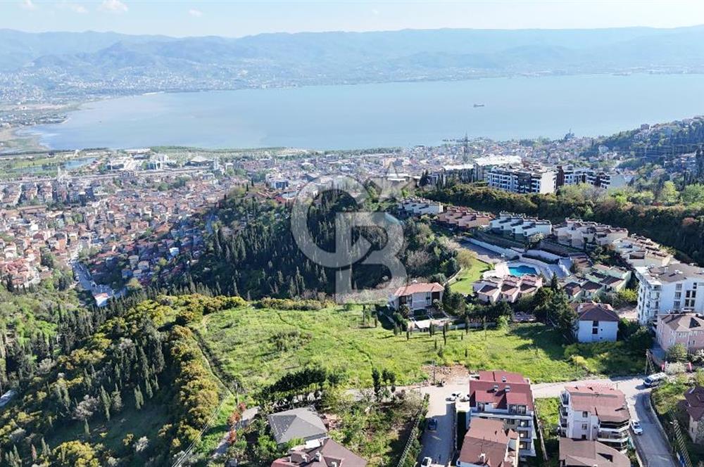 İZMİT BAĞÇEŞME'DE DOĞA DENİZ MANZARALI SATILIK 3+1 ARAKAT