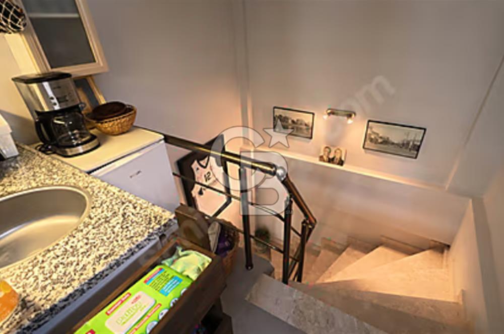 MÜSTAKİL BAHÇELİ TRİPLEX YENİFOÇA'DA