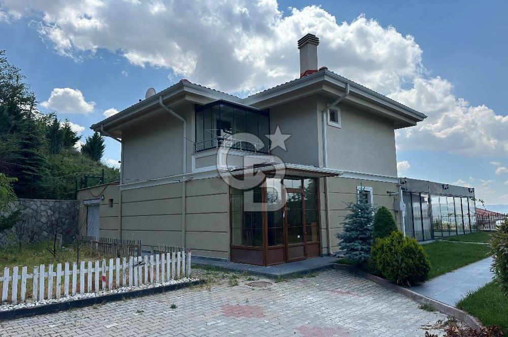 MEBUSKENT SİTESİ HAVUZLU GÜNEŞ ENERJİLİ VİLLA