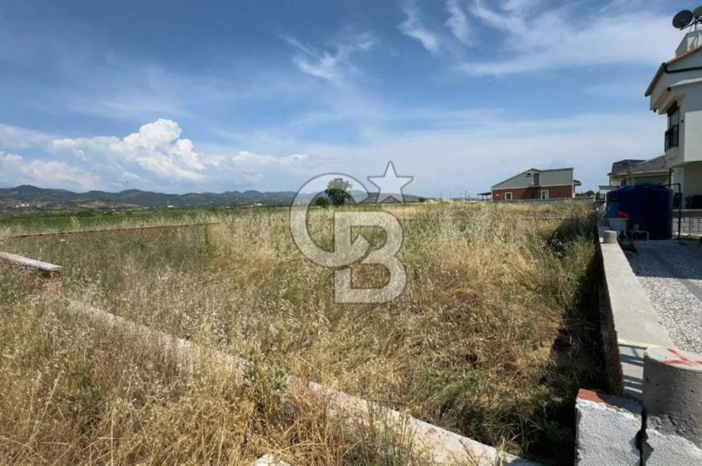 DİKİLİ SALİHLER MAHALLESİNDE SATILIK ARSA