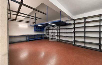 OSTİM MERKEZDE ÜÇ KATLI 910 M2 KOLONSUZ GENİŞ TİCARİ TESİS