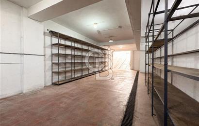 OSTİM MERKEZDE ÜÇ KATLI 910 M2 KOLONSUZ GENİŞ TİCARİ TESİS
