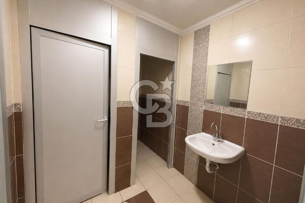 OSTİM MERKEZDE ÜÇ KATLI 910 M2 KOLONSUZ GENİŞ TİCARİ TESİS
