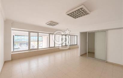 OSTİM MERKEZDE ÜÇ KATLI 910 M2 KOLONSUZ GENİŞ TİCARİ TESİS