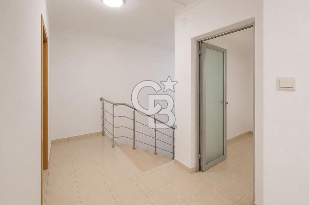 OSTİM MERKEZDE ÜÇ KATLI 910 M2 KOLONSUZ GENİŞ TİCARİ TESİS
