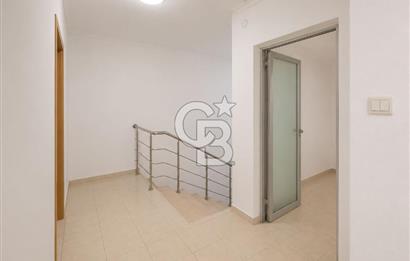 OSTİM MERKEZDE ÜÇ KATLI 910 M2 KOLONSUZ GENİŞ TİCARİ TESİS