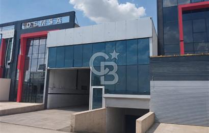 OSTİM MERKEZDE ÜÇ KATLI 910 M2 KOLONSUZ GENİŞ TİCARİ TESİS