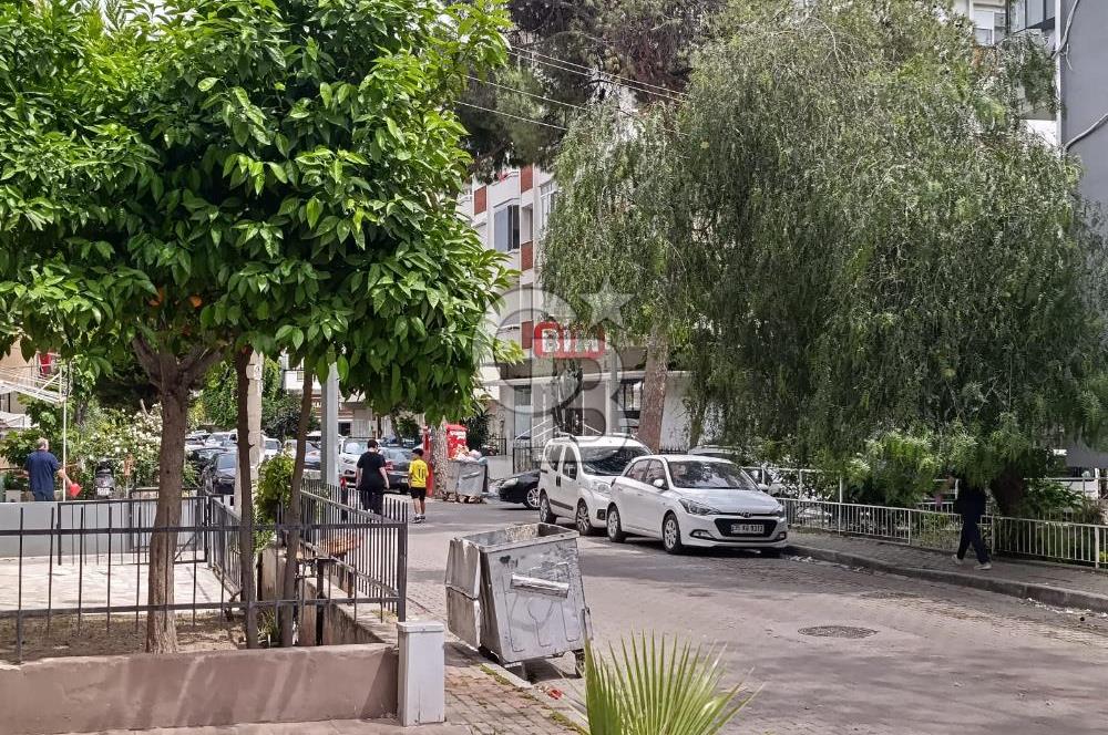 Karşıyaka Bahçelievler Mahallesinde Satılık 3+1 Geniş Daire