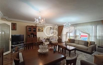 Karşıyaka Bahçelievler Mahallesinde Satılık 3+1 Geniş Daire