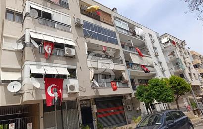 Karşıyaka Bahçelievler Mahallesinde Satılık 3+1 Geniş Daire
