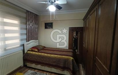 Karşıyaka Bahçelievler Mahallesinde Satılık 3+1 Geniş Daire