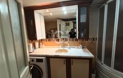 Karşıyaka Bahçelievler Mahallesinde Satılık 3+1 Geniş Daire