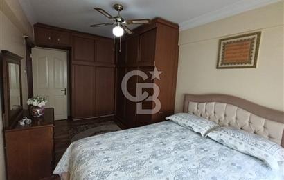 Karşıyaka Bahçelievler Mahallesinde Satılık 3+1 Geniş Daire