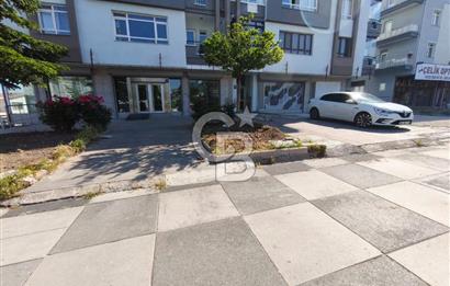 Natoyolu Caddesi Üzerinde Banka Altyapılı, Geniş Cepheli 460 m² Kiralık Mağaza/Dükkan
