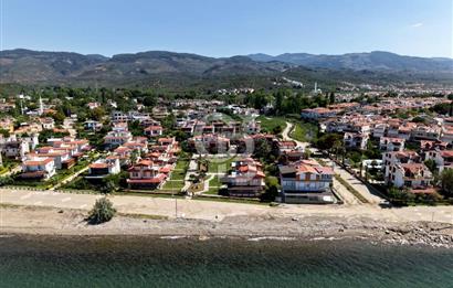 Denize Sıfır, Bahçeli, Butik Sitede Ayrıcalıklı Yaşam 