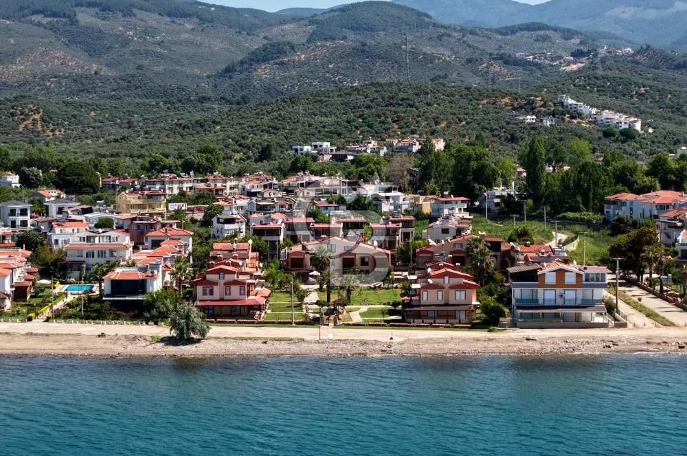 Denize Sıfır, Bahçeli, Butik Sitede Ayrıcalıklı Yaşam 