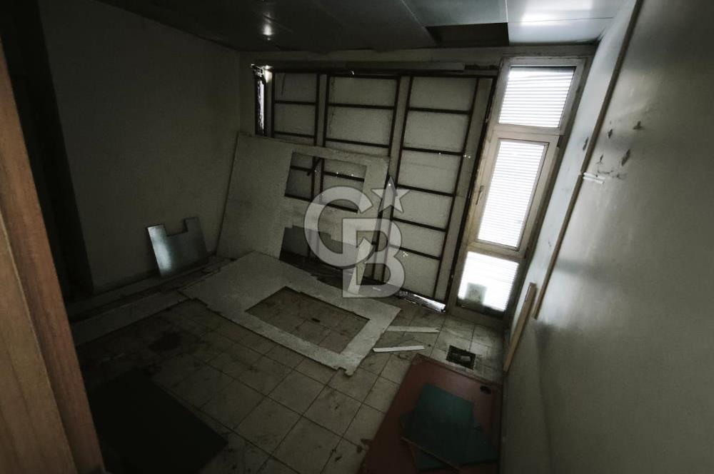 Natoyolu Caddesi Üzerinde Banka Altyapılı, Geniş Cepheli 460 m² Kiralık Mağaza/Dükkan