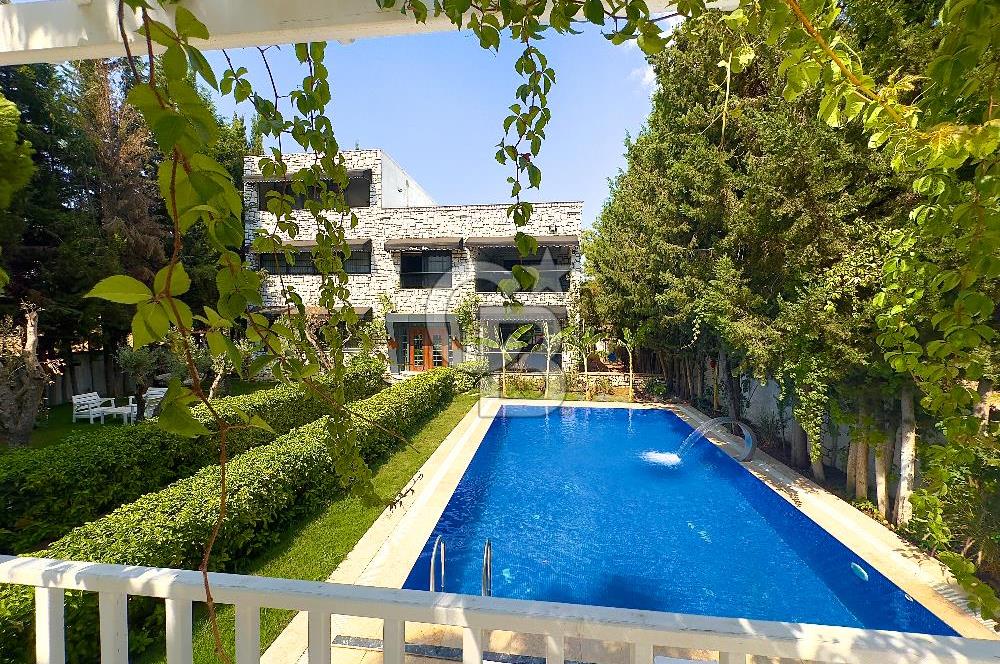 İzmir Torbalı Yoğurtçular İzmir Aydın Cad Üzeri 6+1 Kiralık Köşk