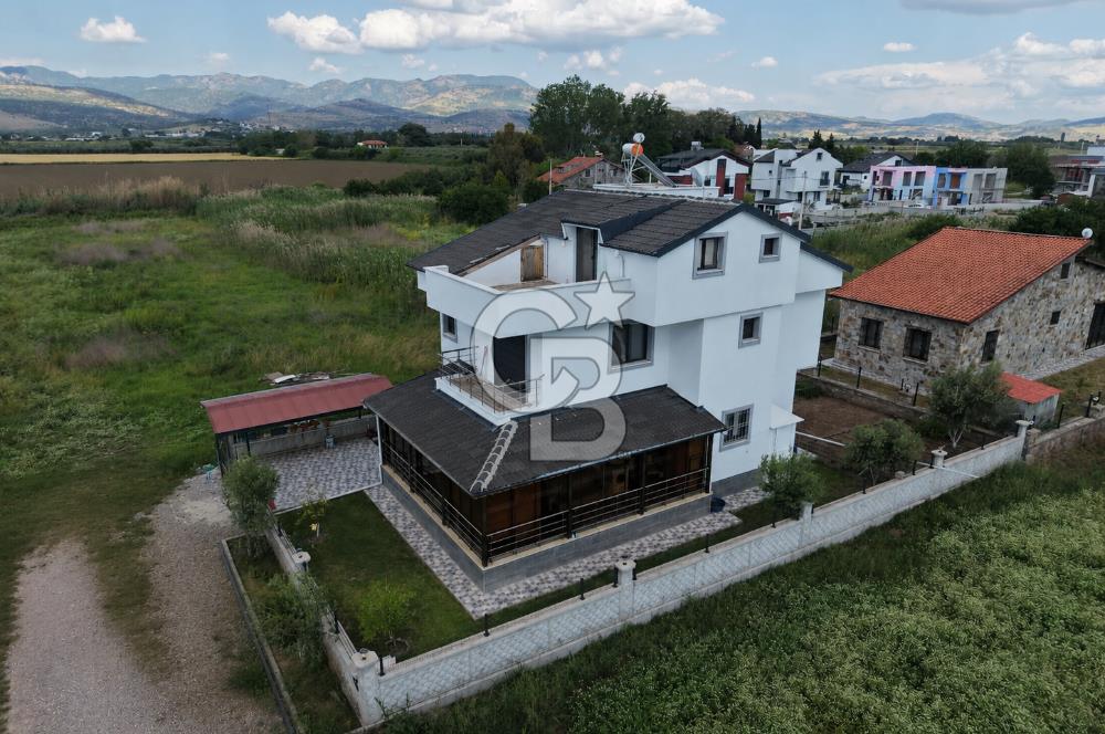 DİKİLİ | KABAKUM | DENİZE 500 MT | 5+1 TRİPLEKS VİLLA