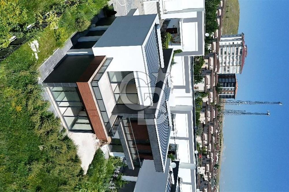 BAĞLICA 5+1 SİTE İÇİNDE GÜVENLİKLİ  MÜSTEKİL 754M2 ARSA PAYLI VİLLA