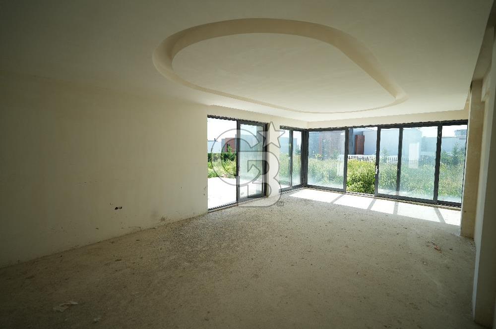 BAĞLICA 5+1 SİTE İÇİNDE GÜVENLİKLİ  MÜSTEKİL 754M2 ARSA PAYLI VİLLA