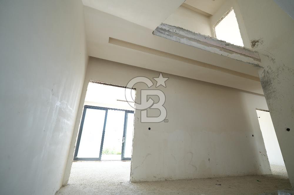 BAĞLICA 5+1 SİTE İÇİNDE GÜVENLİKLİ  MÜSTEKİL 754M2 ARSA PAYLI VİLLA