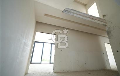 BAĞLICA 5+1 SİTE İÇİNDE GÜVENLİKLİ  MÜSTEKİL 754M2 ARSA PAYLI VİLLA